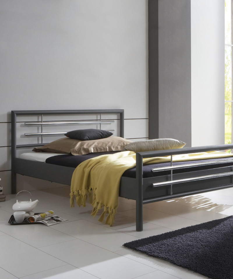 Lit Holly – Métal anthracite et style industriel