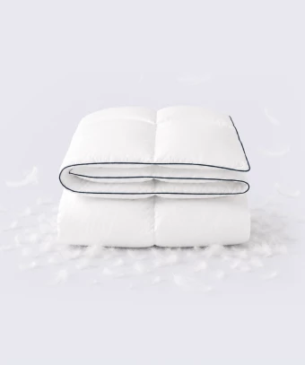 Couette Idylle Légère – Duvet haut de gamme, toucher soyeux