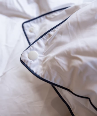 Couette Idylle Tempérée – Duvet naturel, confort enveloppant