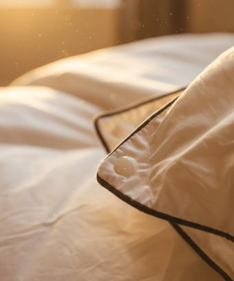 Couette Romance Tempérée – Garnissage duvet et douceur satinée
