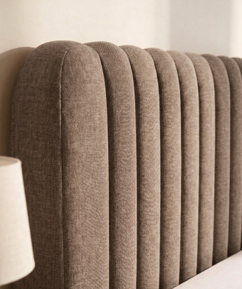 Box coffre Stria – Rangement intégré et tête de lit verticale