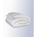 Couette synthétique Yoga – Moelleuse, chaude et facile à entretenir