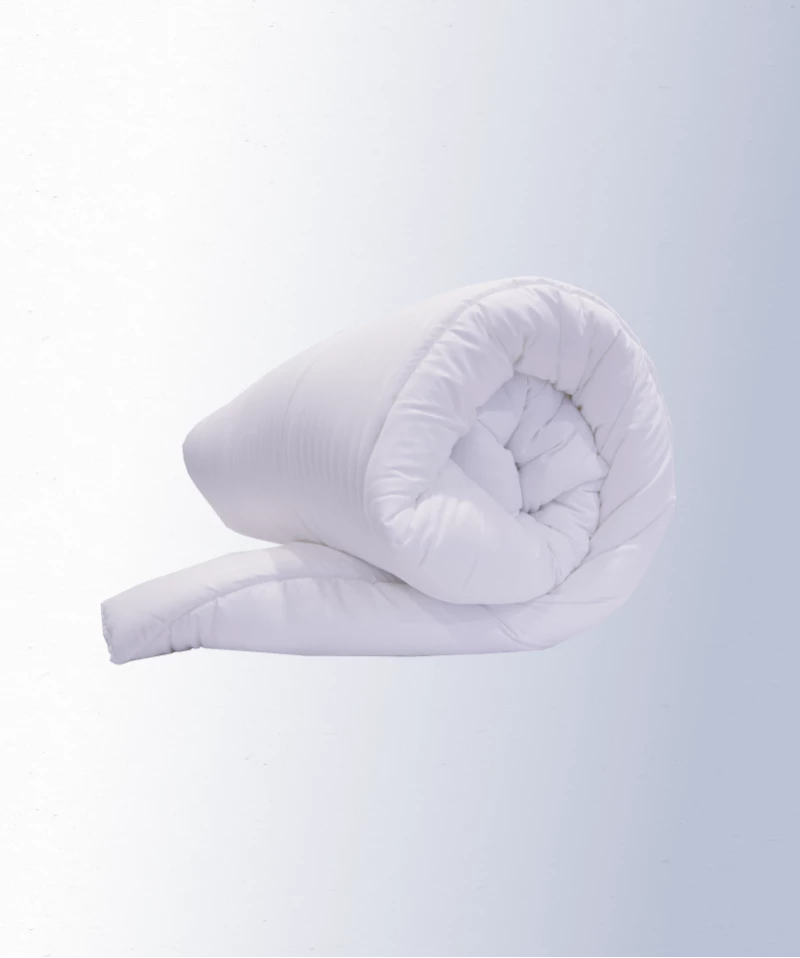 Couette synthétique Okö – Moelleuse, chaude et économique